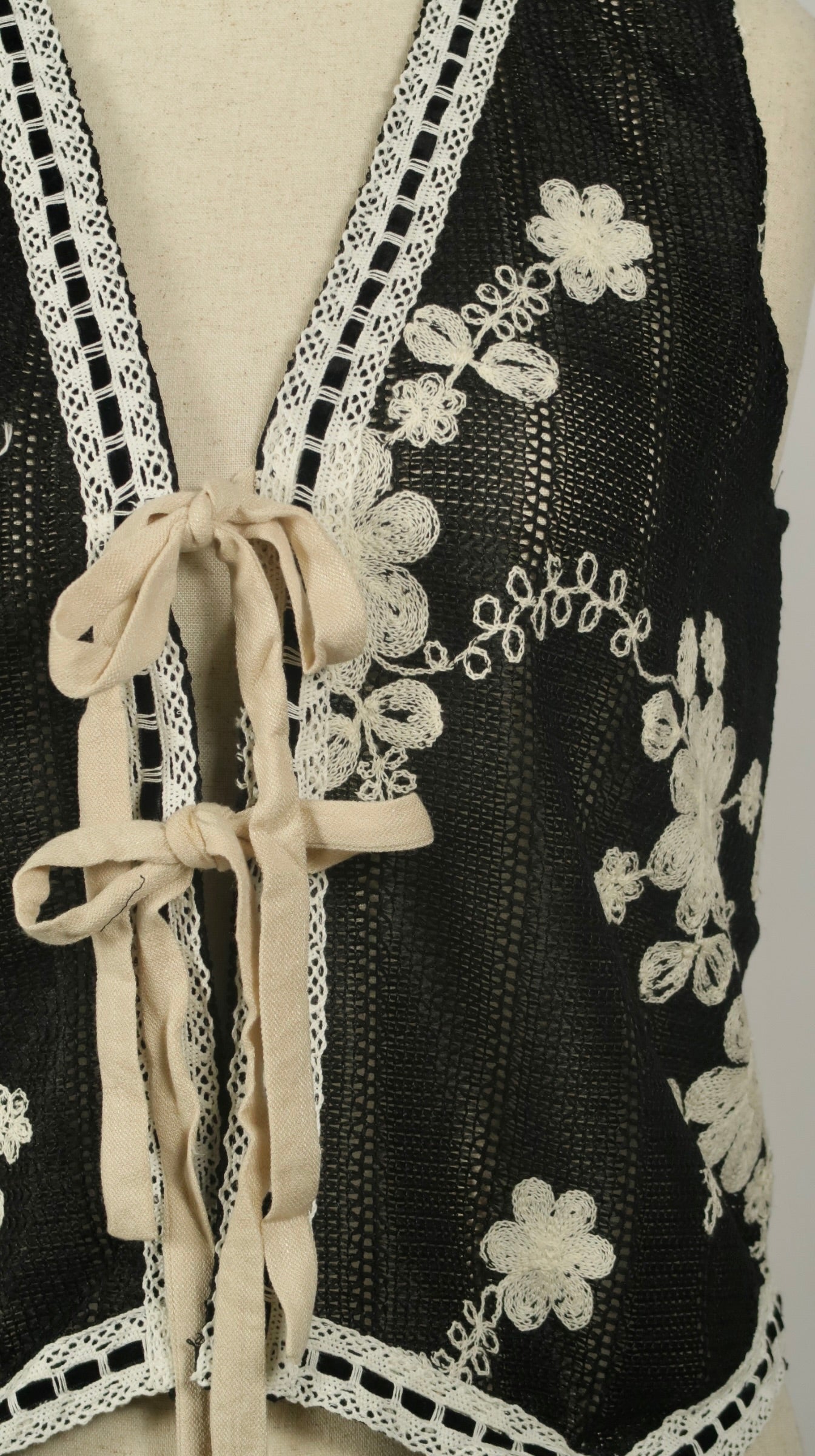 The Bloom Vest - Curve Fit