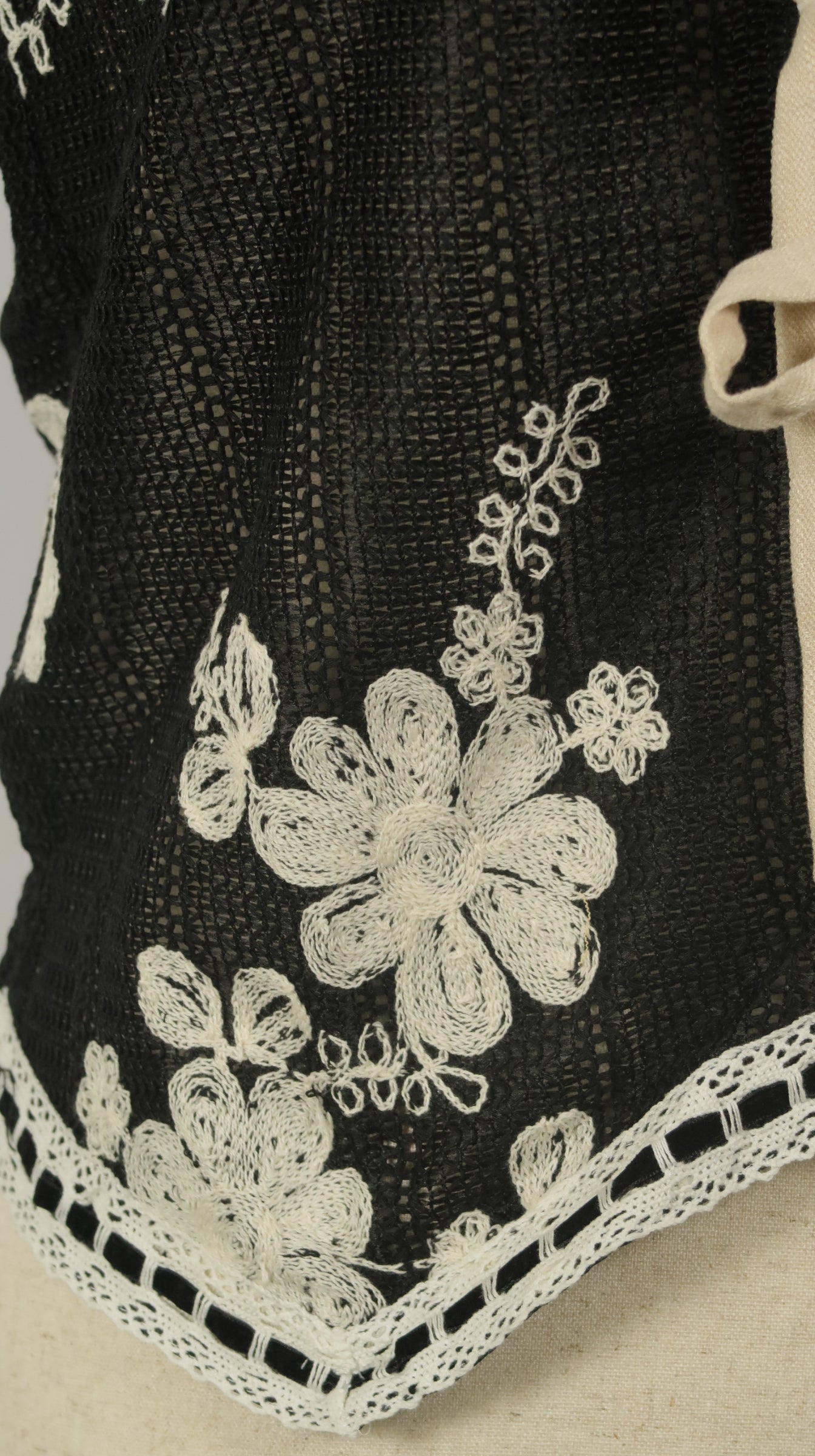 The Bloom Vest - Curve Fit