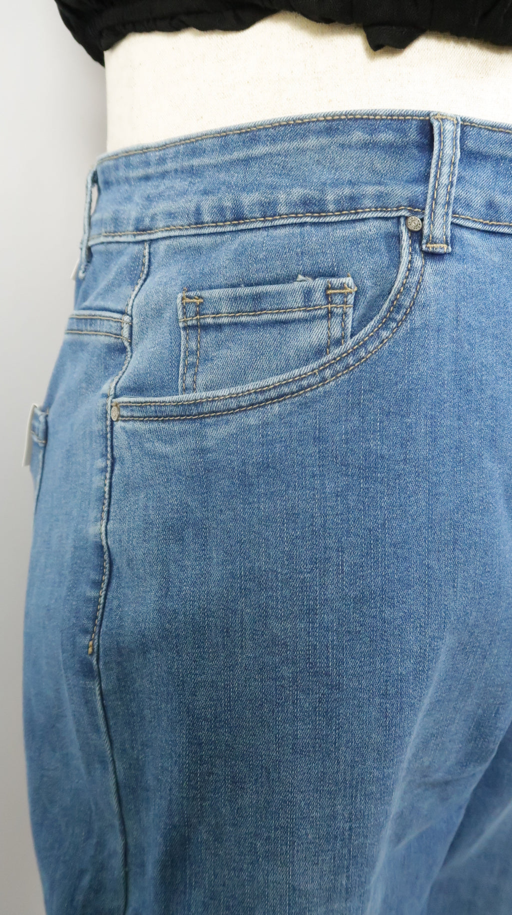 The Everyday Denim - Curve Fit