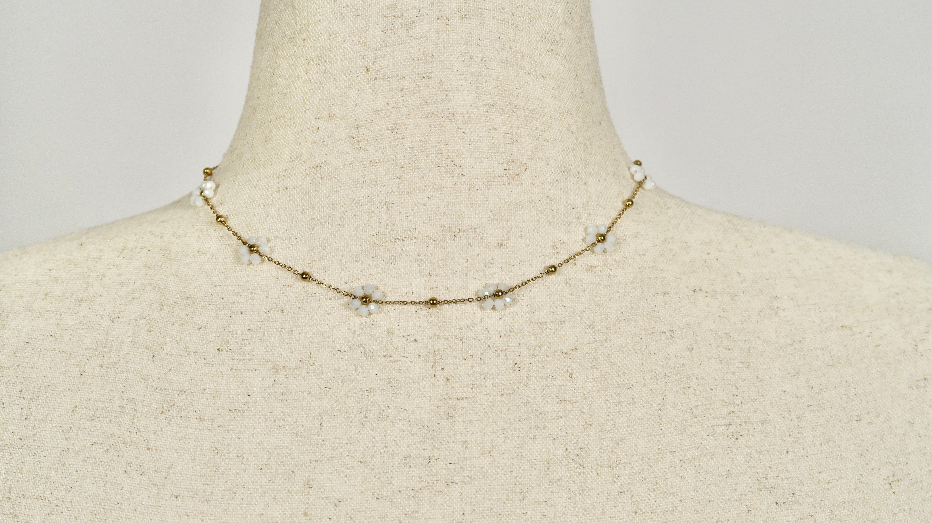 Daisy Chain Necklace
