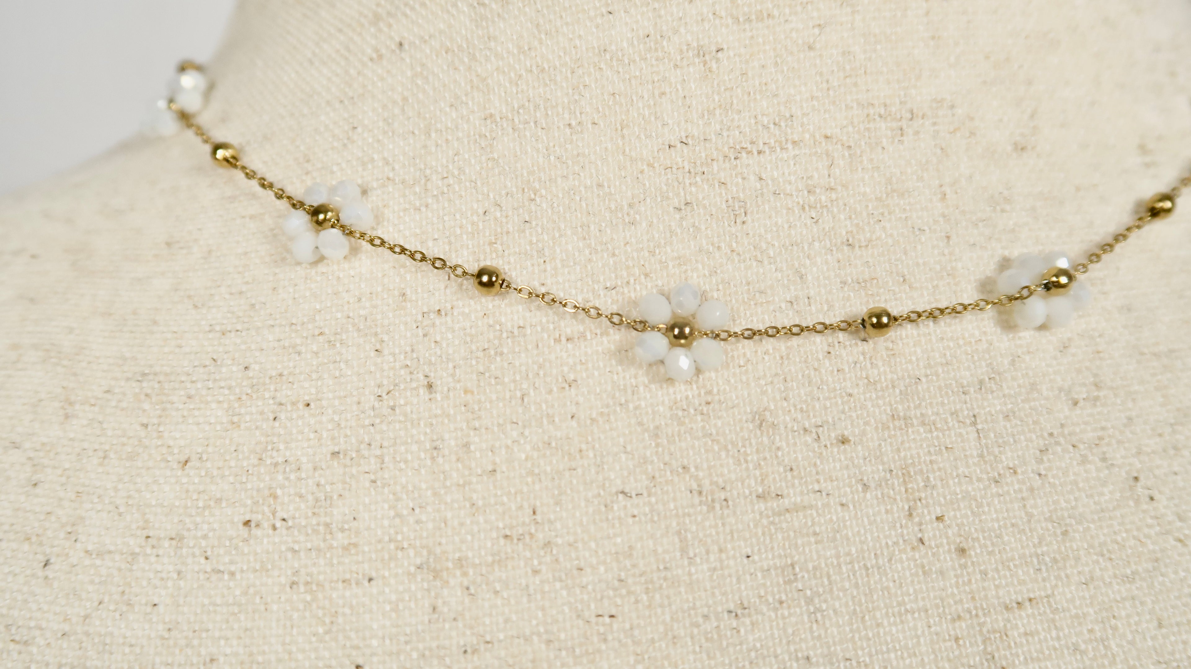 Daisy Chain Necklace