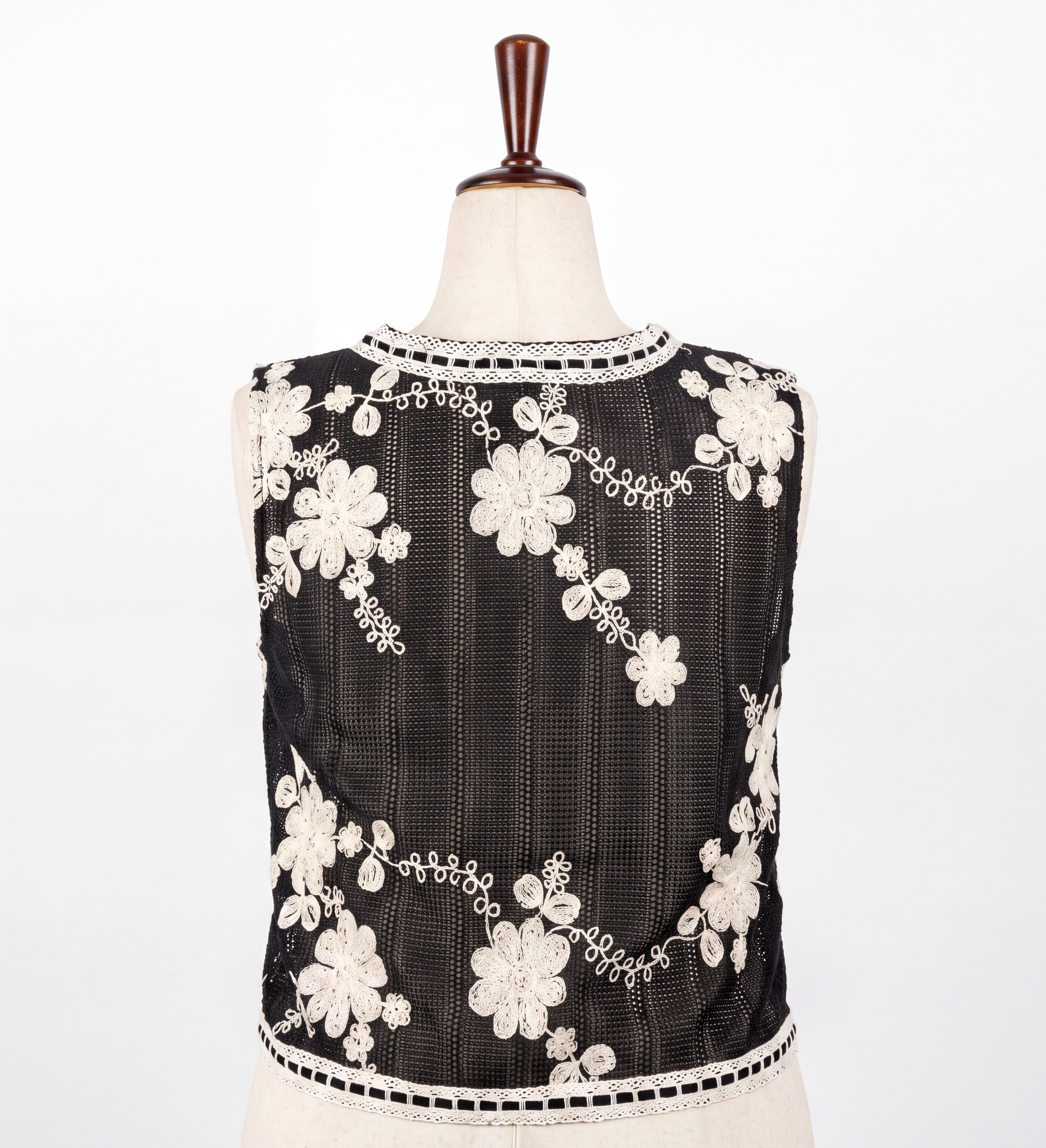 The Bloom Vest - Curve Fit